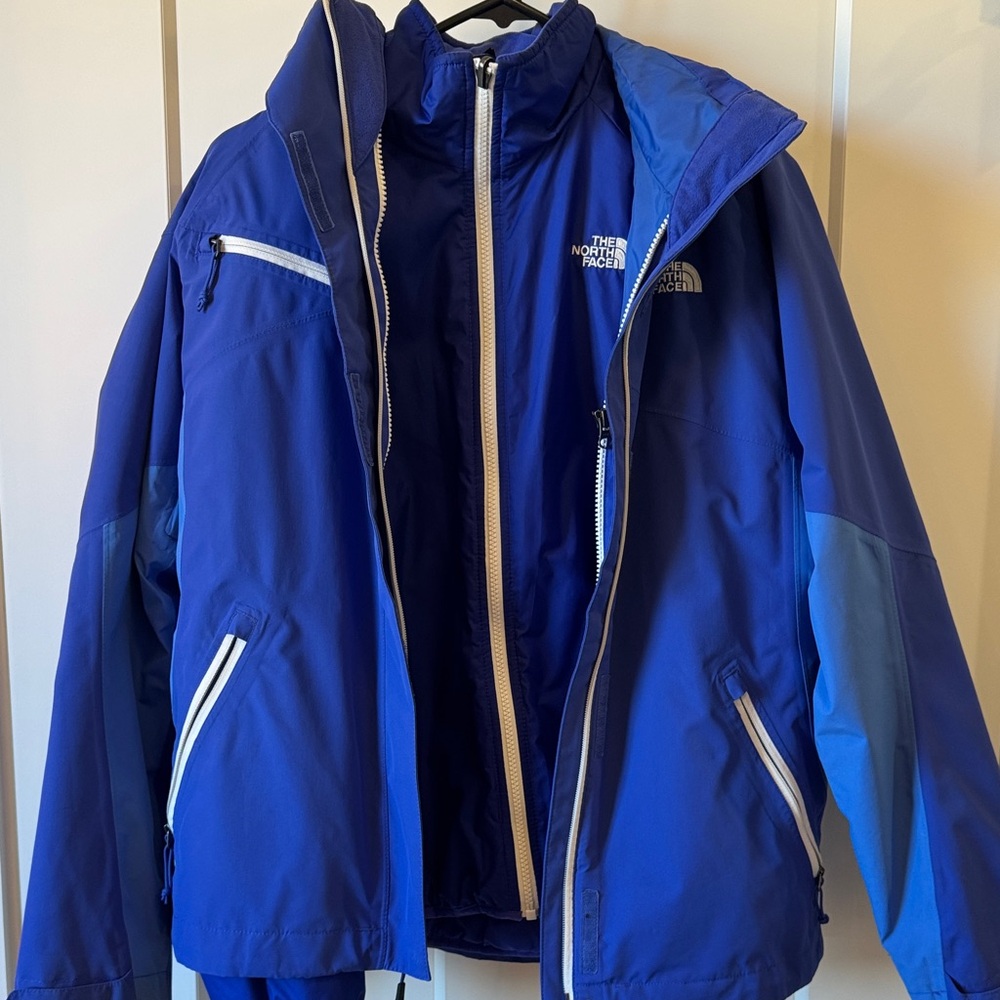 The North Face women’s Two-Tone Blue Jacket